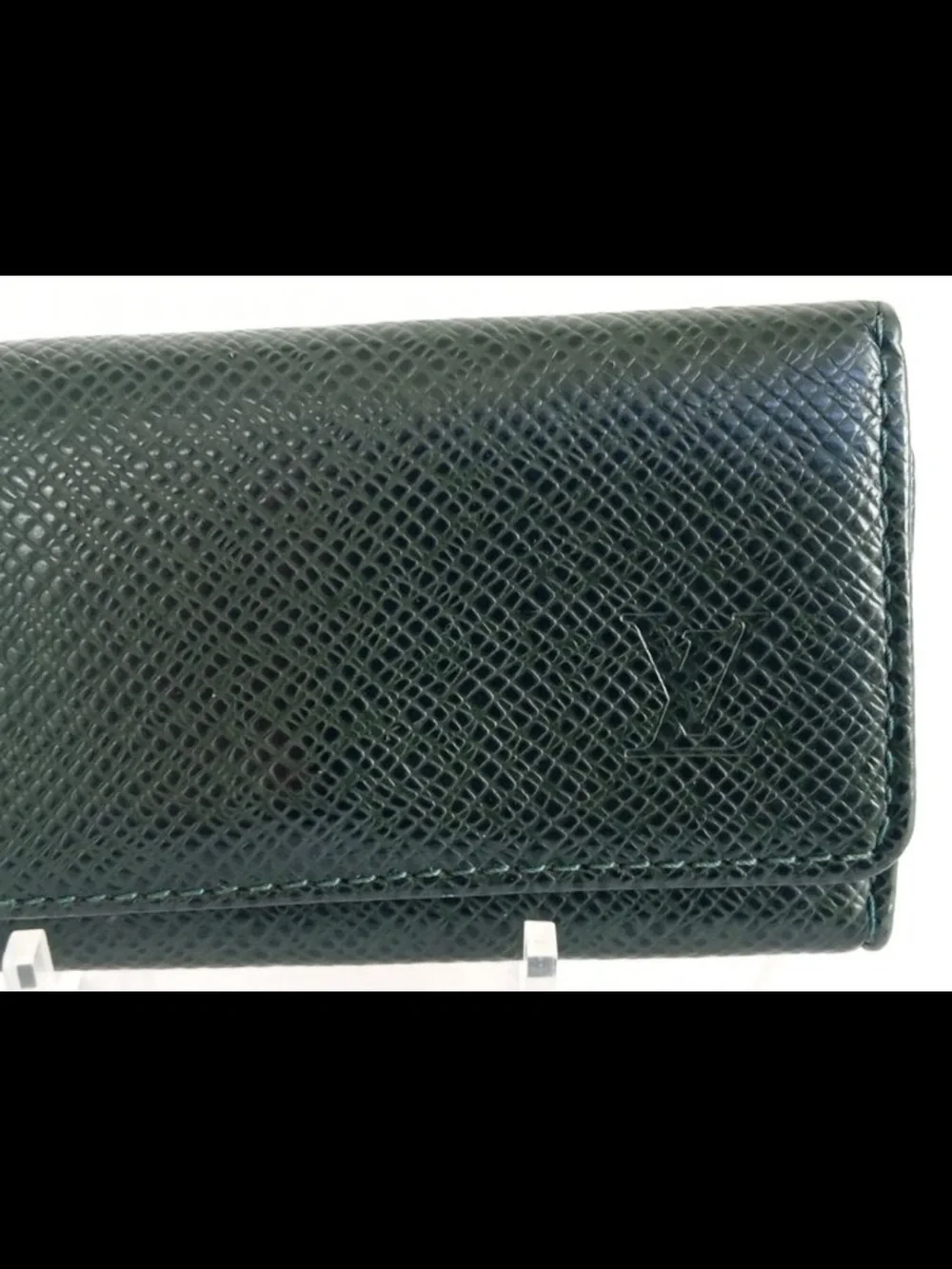 Louis Vuitton Key Holder in Dark Green Taiga Leather